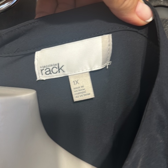 Nordstrom Rack Black Ruffled Cap Sleeve Pull On Flowy Blouse / Shirt / Top. - Picture 7 of 8